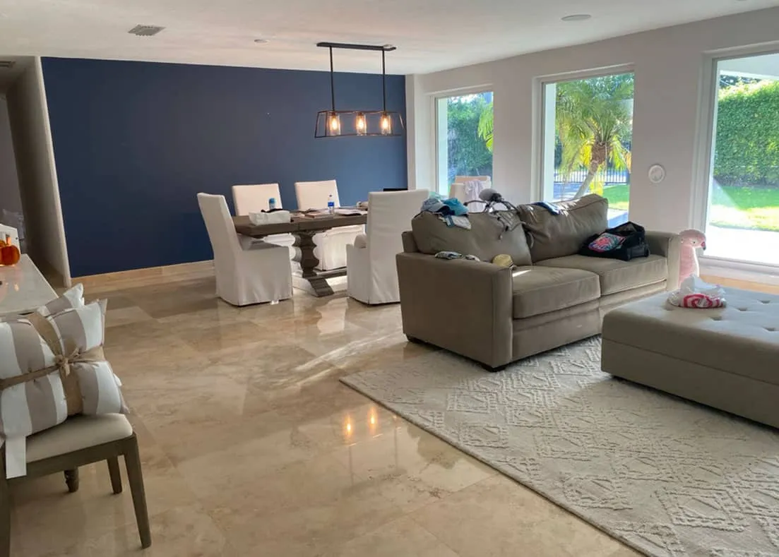 Pinecrest home interior before the renovation