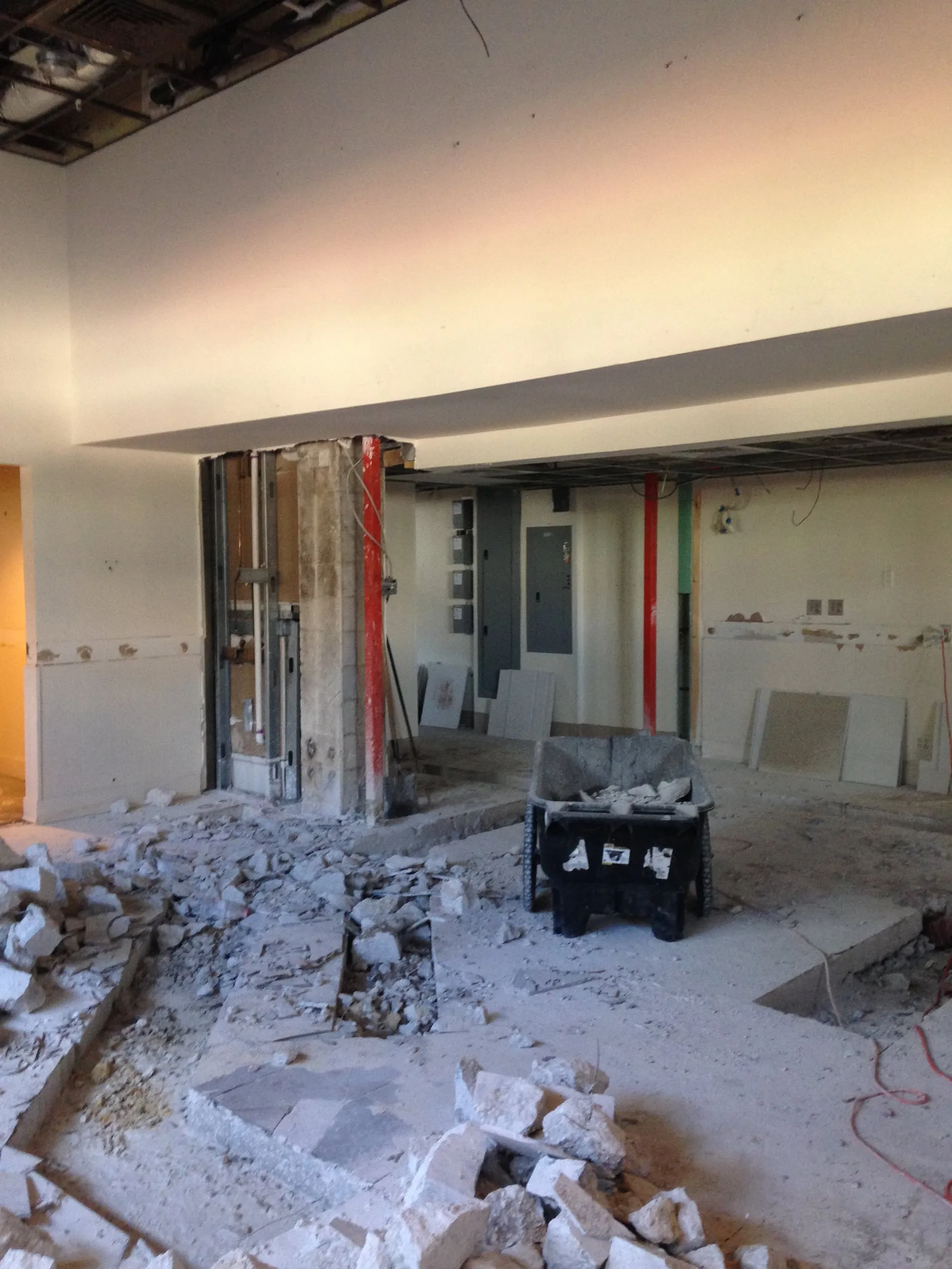Café Crème Miami Restaurant - before picture of the construction with the ground being open to place the counter