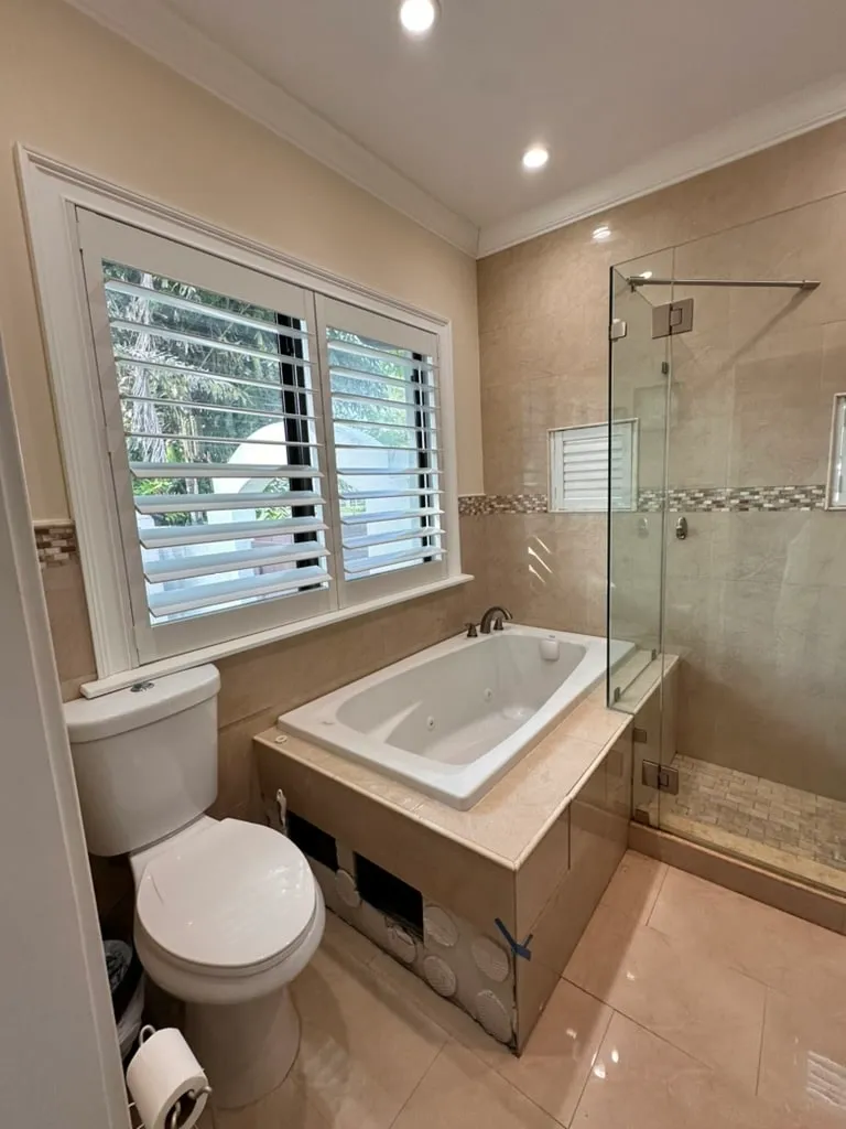Master bathroom before the renovation
