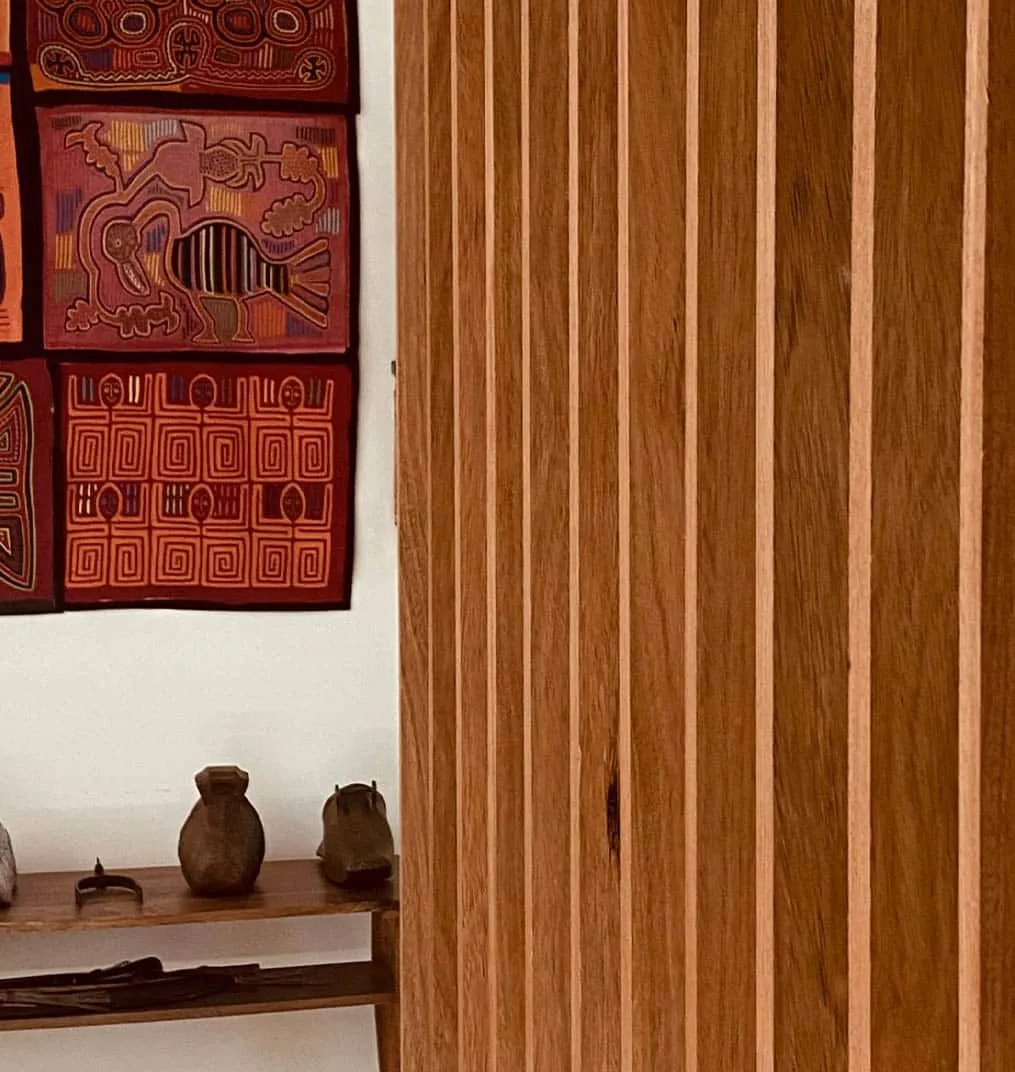Folding screen and room divider detail